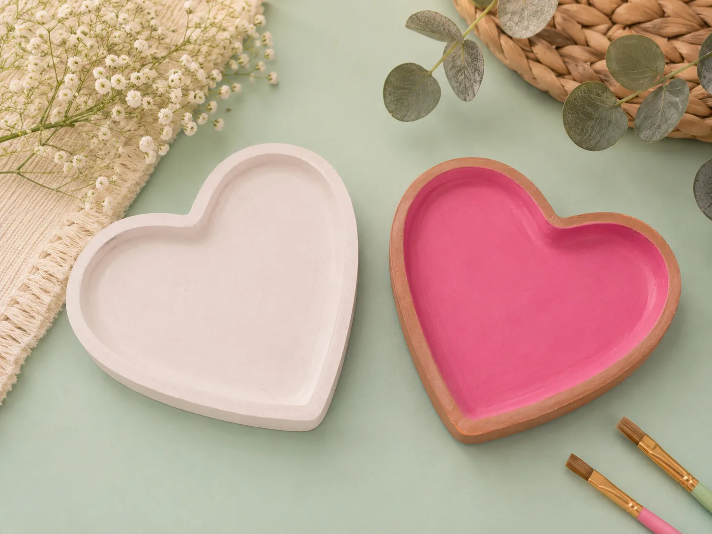 Heart Treasure Keeper packaged with paints and brushes
